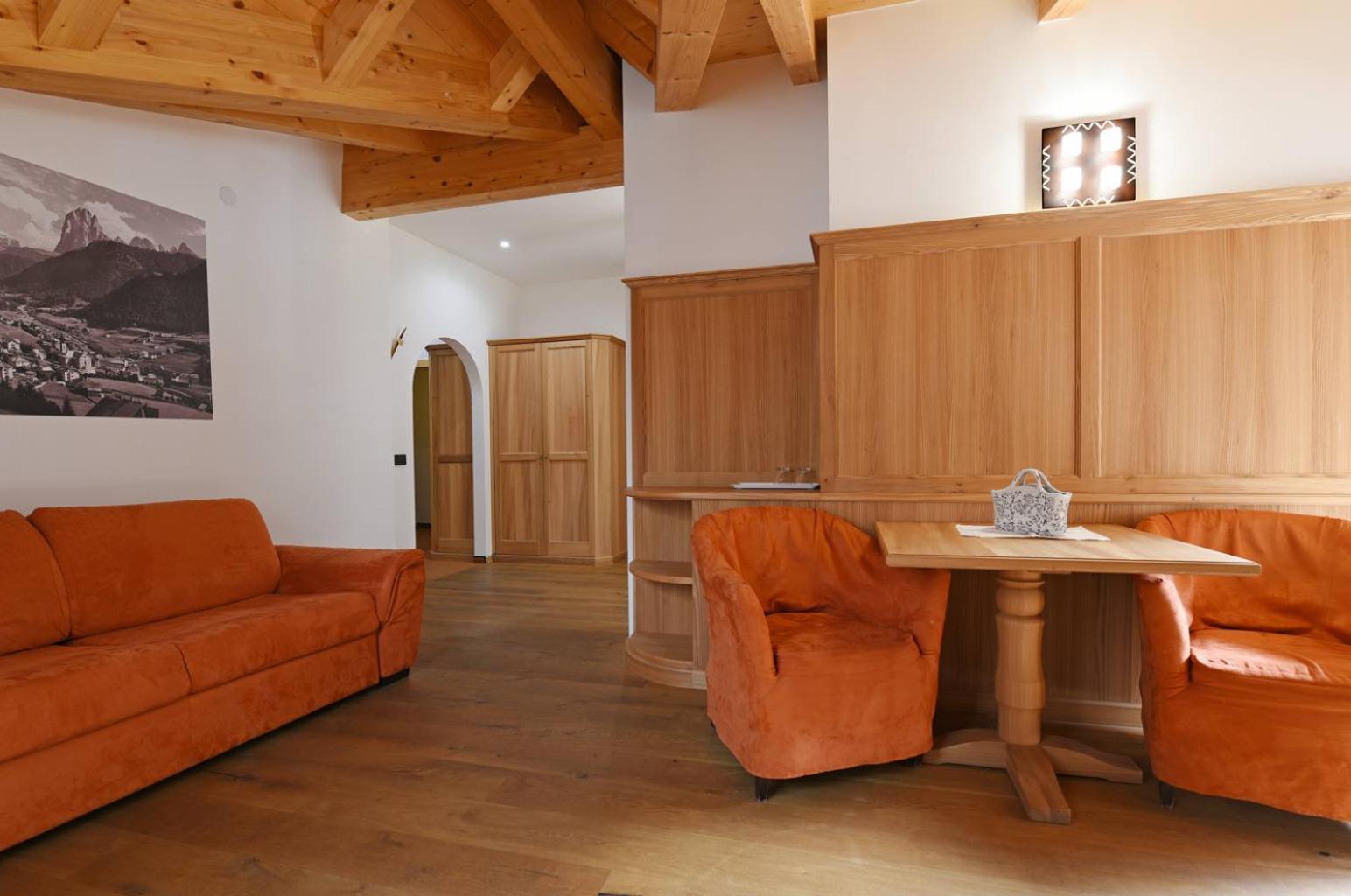 Hotel Brunello Urtijëi Buitenkant foto